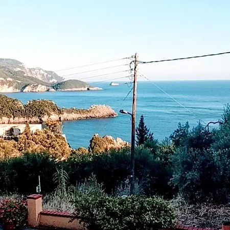 Vassilis Apartment *