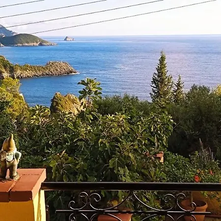 Vassilis Paleokastritsa