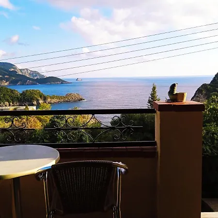 Vassilis Apartment *