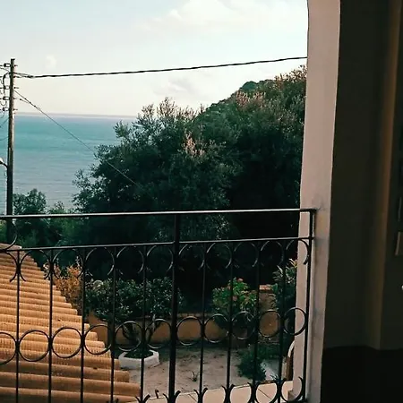 Vassilis Paleokastritsa